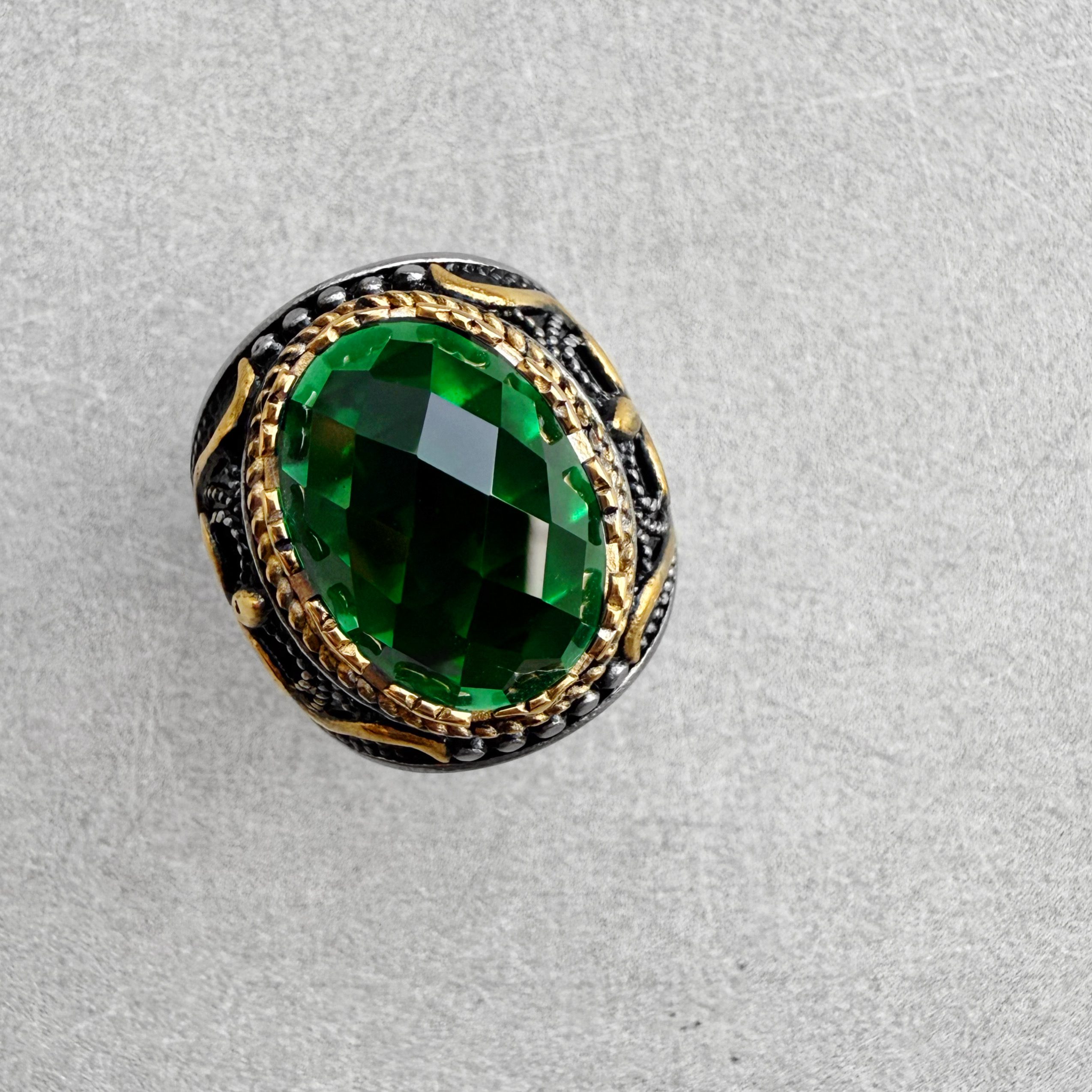 Green Gema Ring