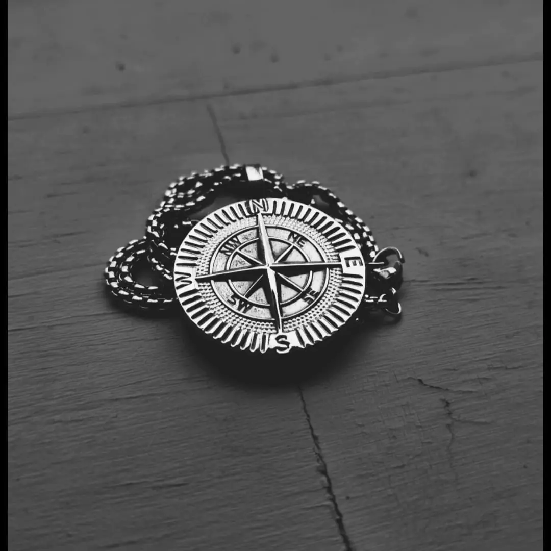 Compass Chain