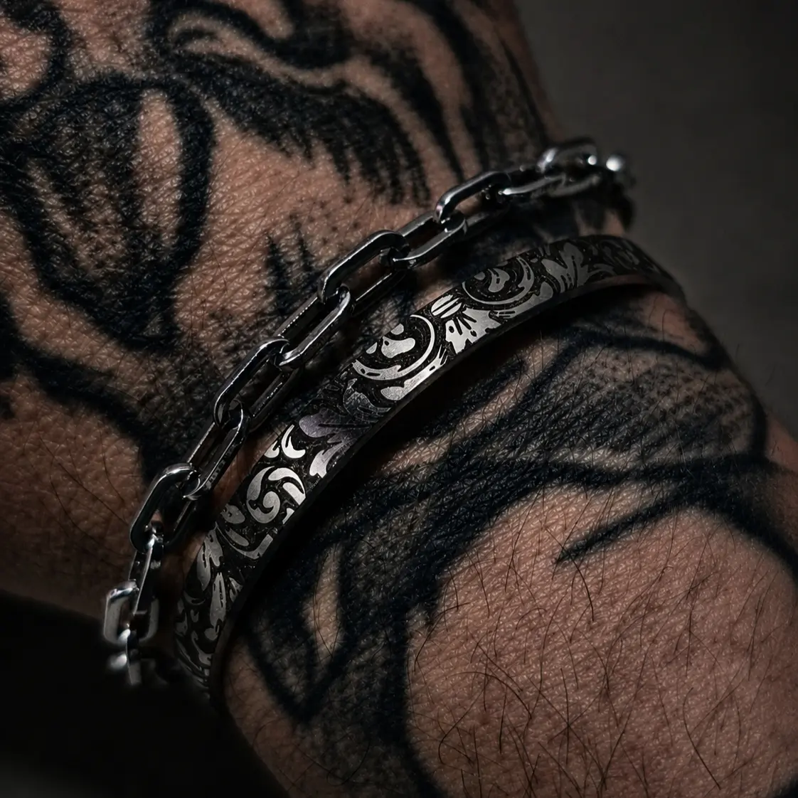Western Cuff