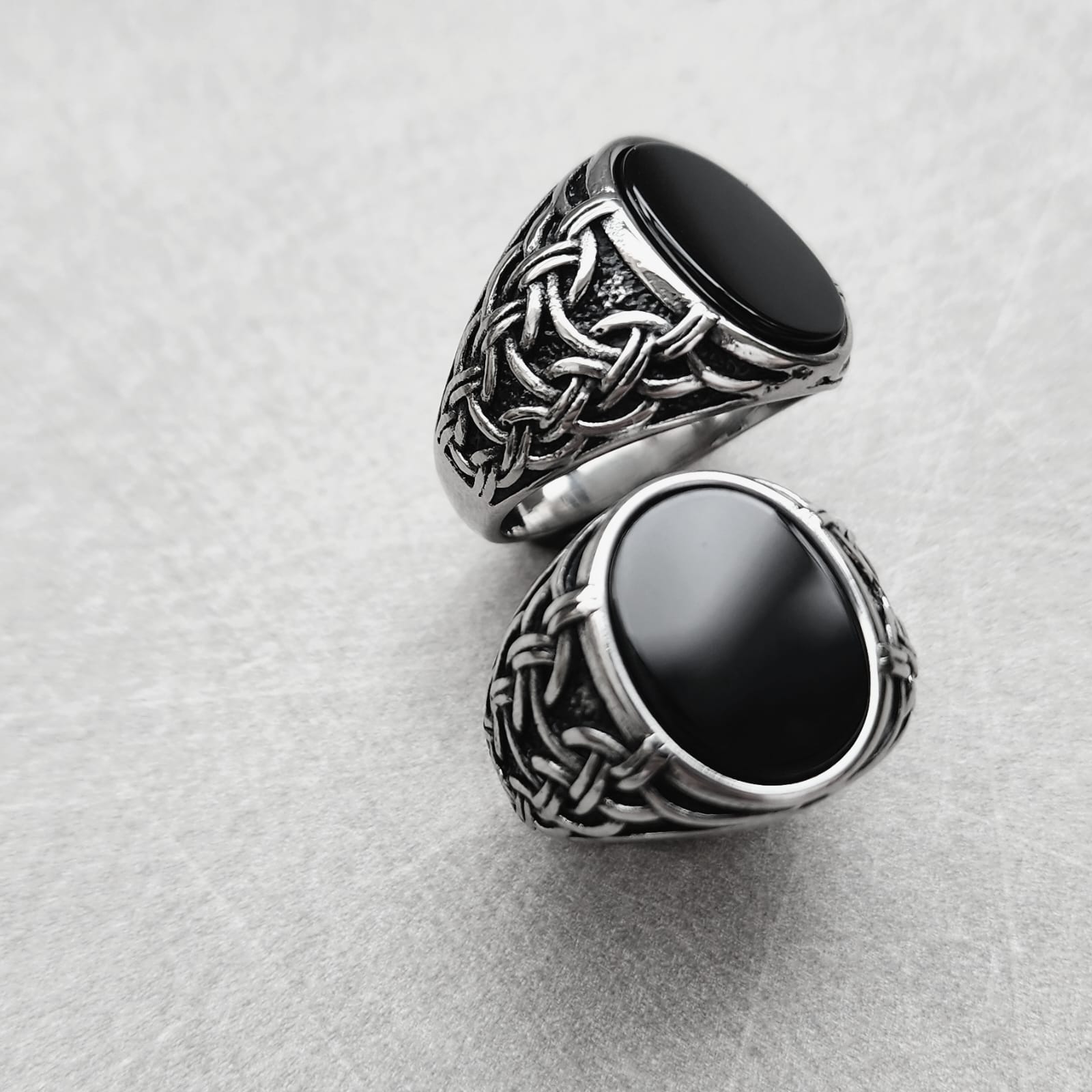 Perlanegra Ring
