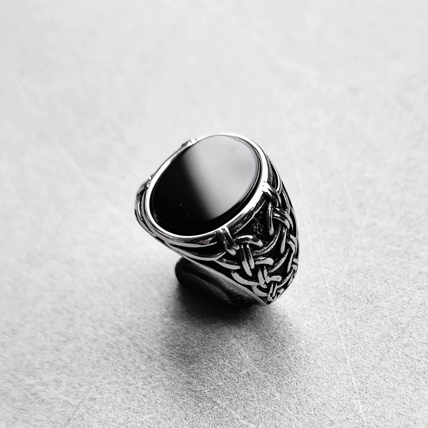 Perlanegra Ring