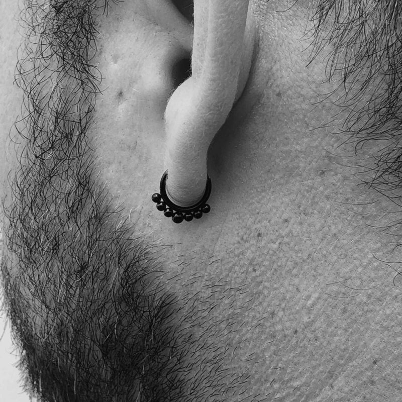 Drops 8 mm black candongas