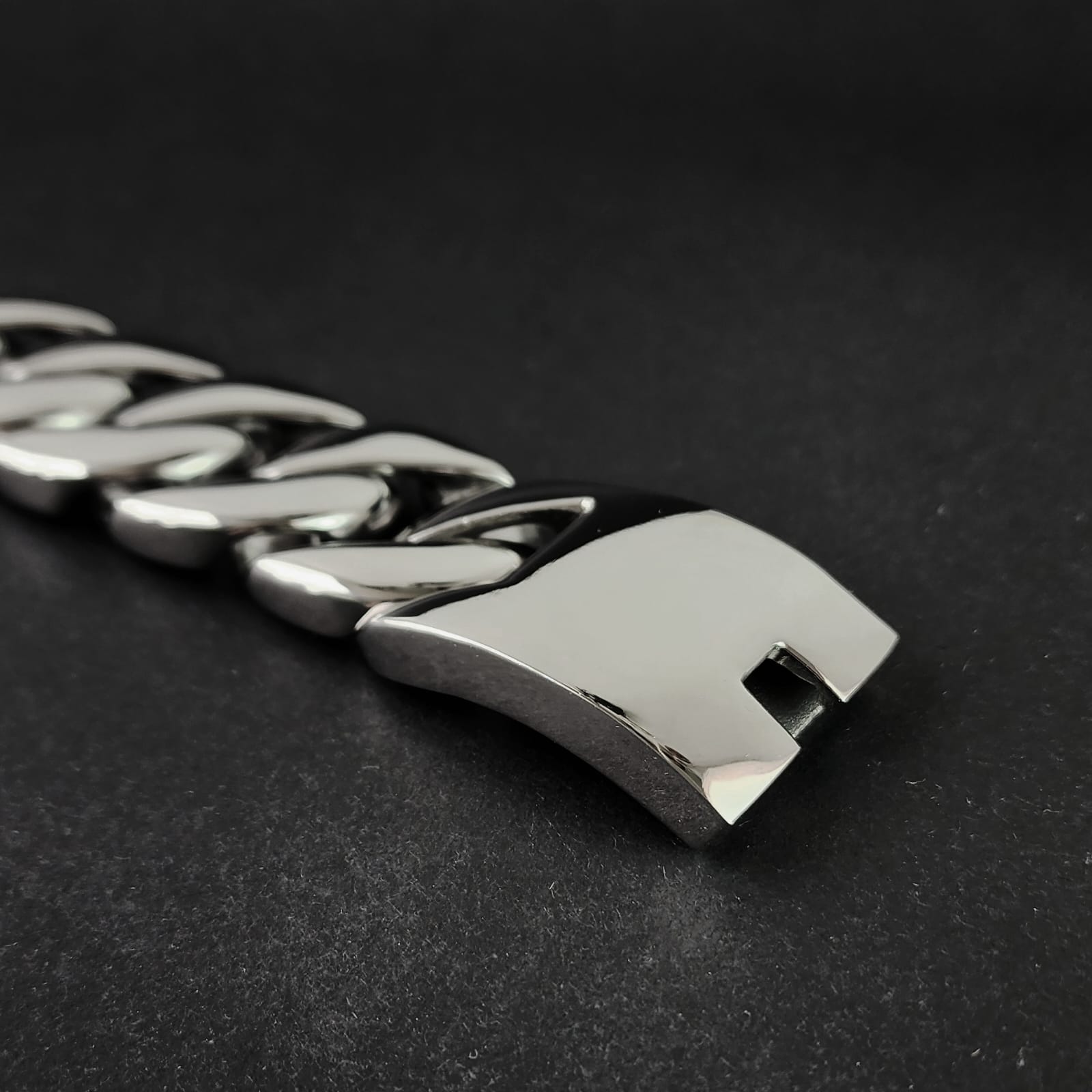 La Bestia Brazalete